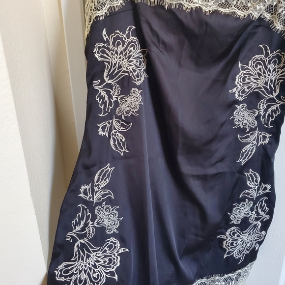 Dolls Kill Widow Black Satin Mini XL - Picture 6 of 12